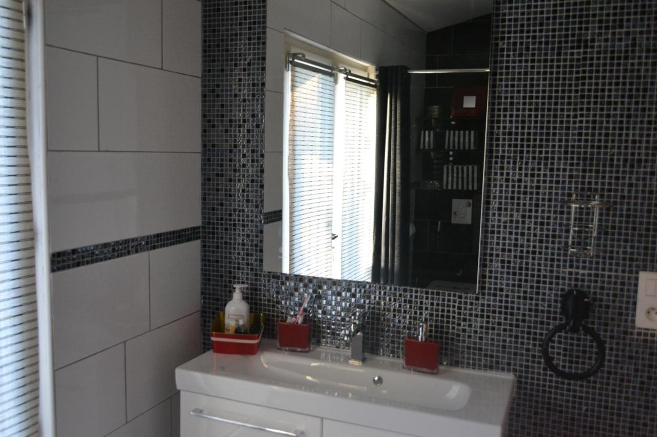 Suite 30 M2 Ideale Pour 2 Personnes Flassans-sur-Issole Esterno foto
