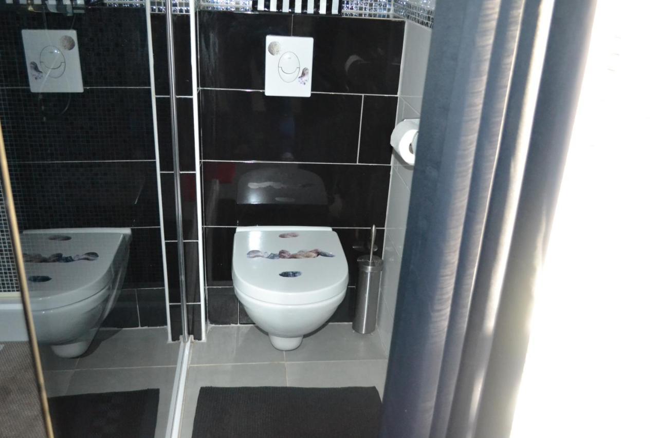 Suite 30 M2 Ideale Pour 2 Personnes Flassans-sur-Issole Esterno foto