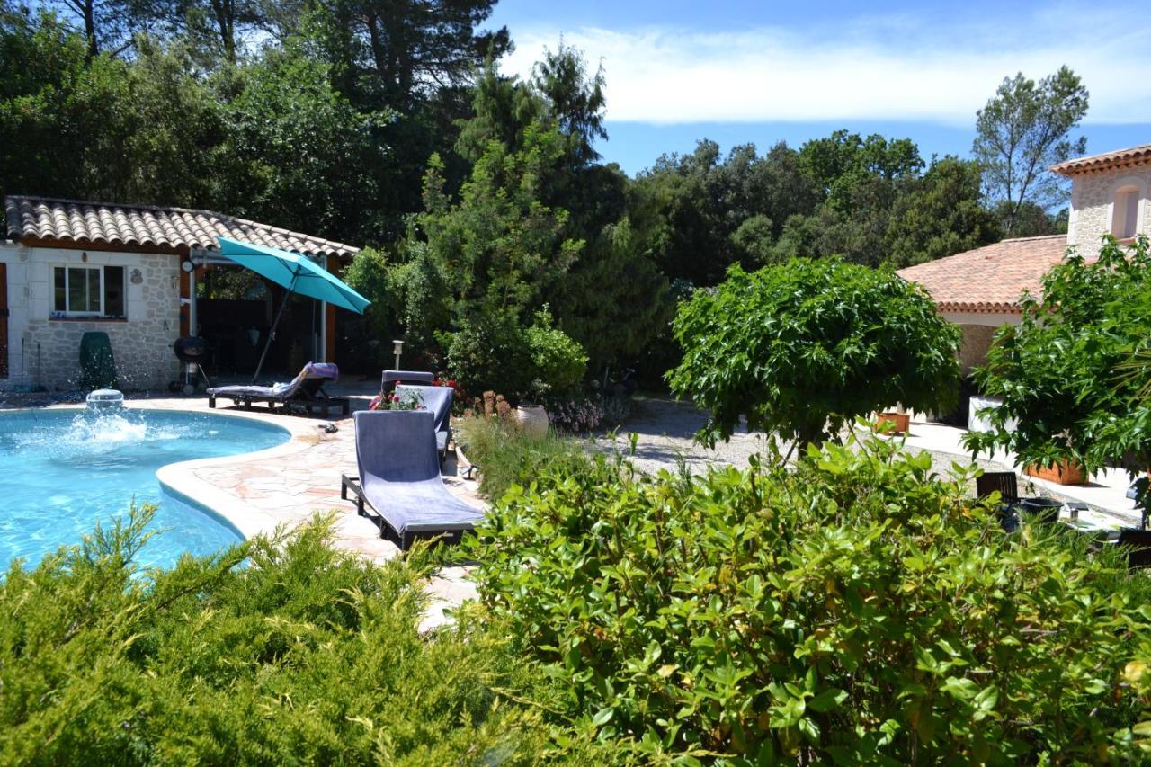 Suite 30 M2 Ideale Pour 2 Personnes Flassans-sur-Issole Esterno foto